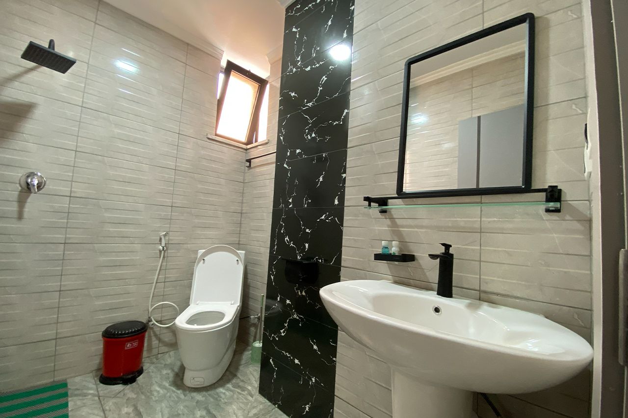 Fekadu Awji Guest House – Gofa Branch_203_toilet